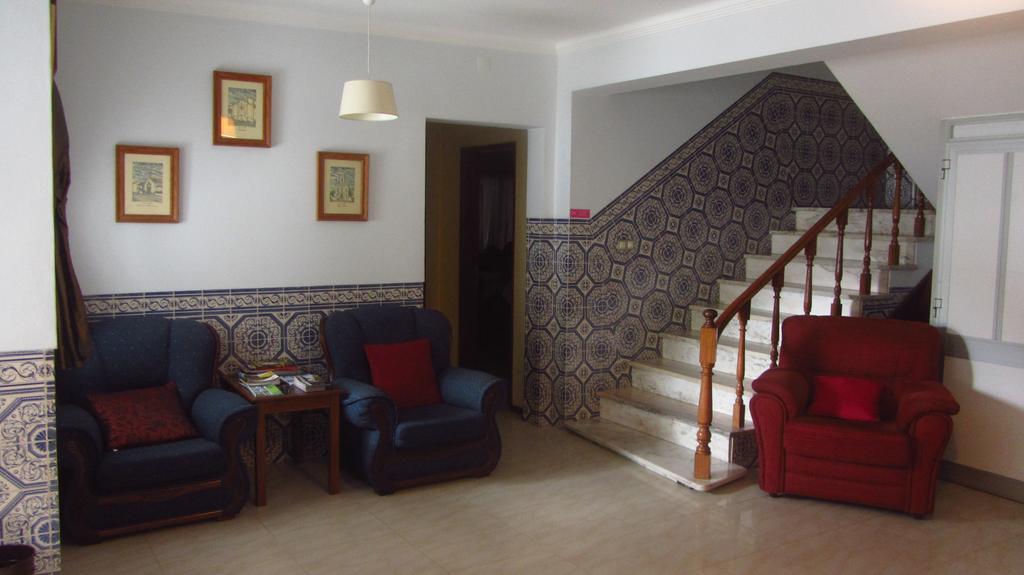 Residencial Martinho Hotel Lousa  Ngoại thất bức ảnh