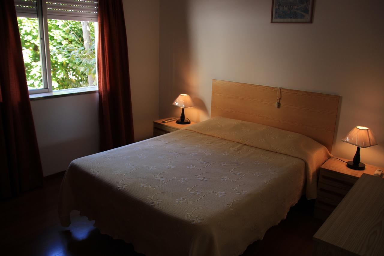 Residencial Martinho Hotel Lousa  Ngoại thất bức ảnh